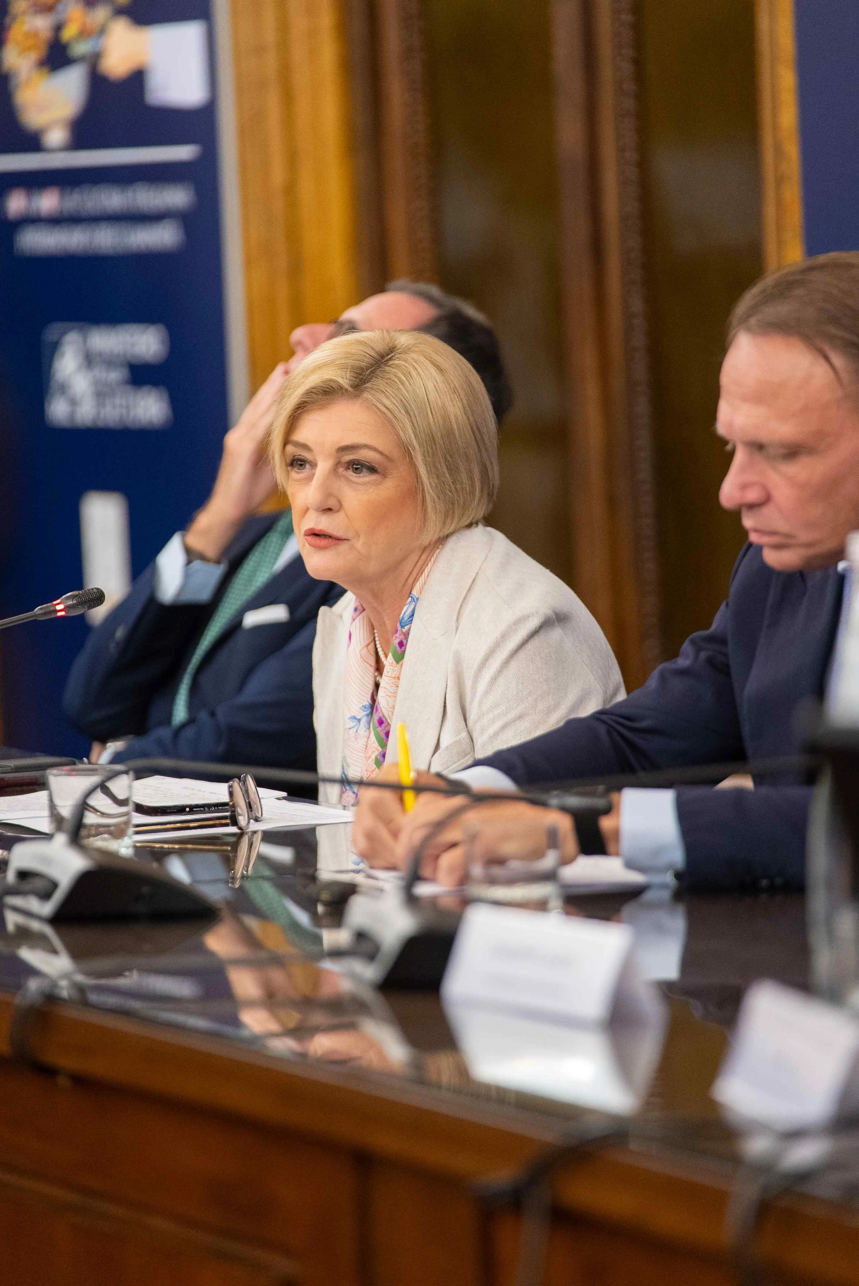 La ministra Calderone presenta la nuova "Carta Dedicata a Te": dal 4 novembre 500 euro a 1,1 milioni di famiglie
