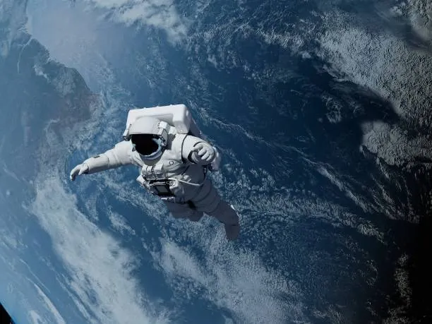 La Missione Crew 11 Inizia il Viaggio di Rientro: Saluto alla ISS e Preparativi per l'Ammaraggio