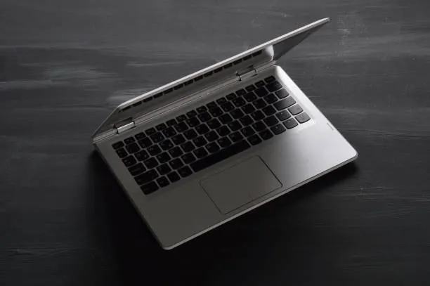 Aumenti Record per PC e Notebook: Cosa Cambierà nel 2026 per Consumatori e Aziende