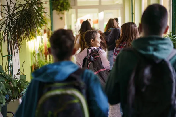 L'Aquila, 17 anni dopo il sisma ancora 3.500 studenti nei moduli provvisori: la lettera a Mattarella