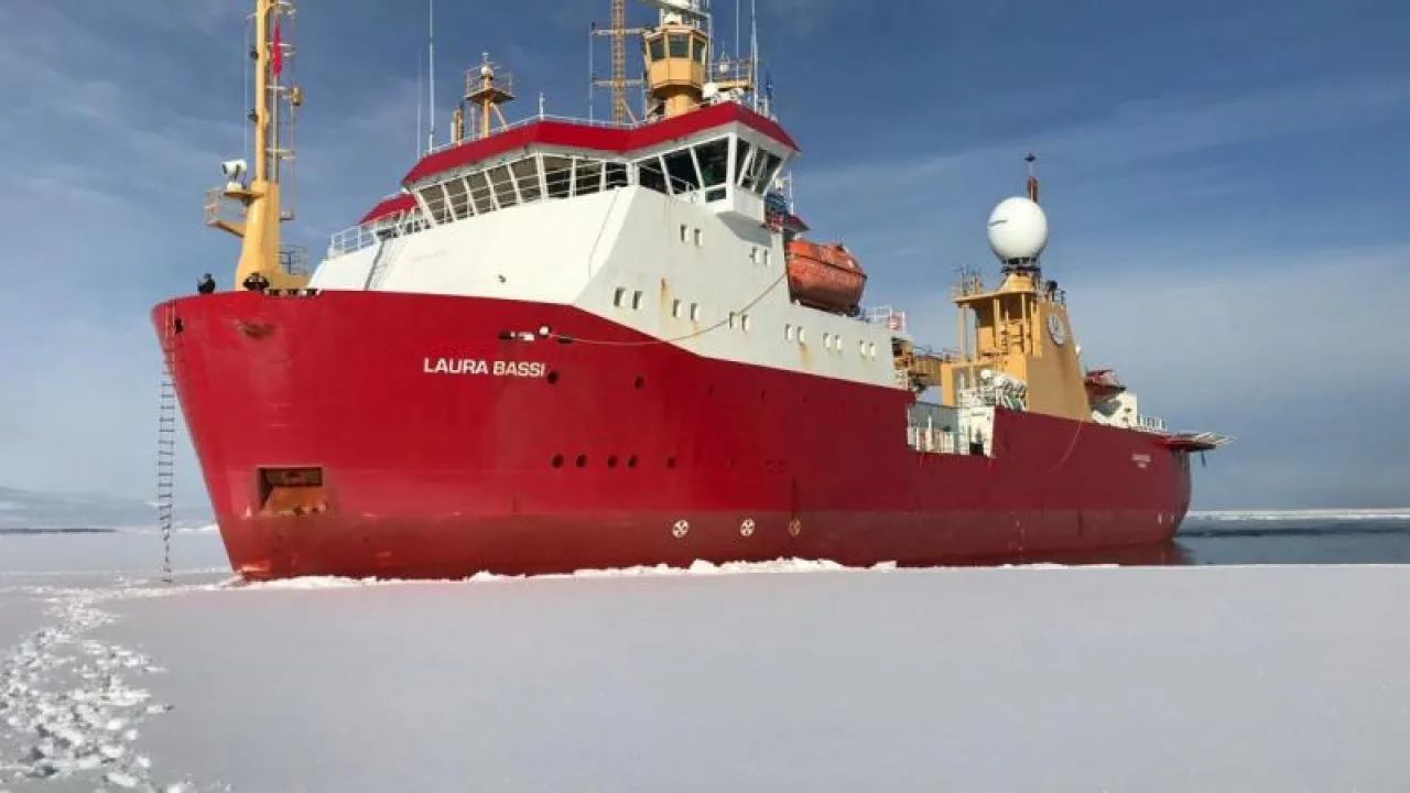 La Nave Laura Bassi salpa da Trieste: al via la grande campagna oceanografica estiva nel Mediterraneo