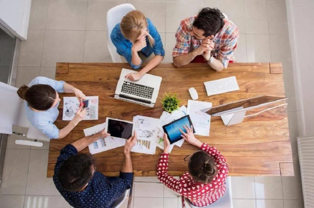 Il Lavoro che Cambia: Nuovi Significati, Relazioni e Tendenze al Centro del Dibattito