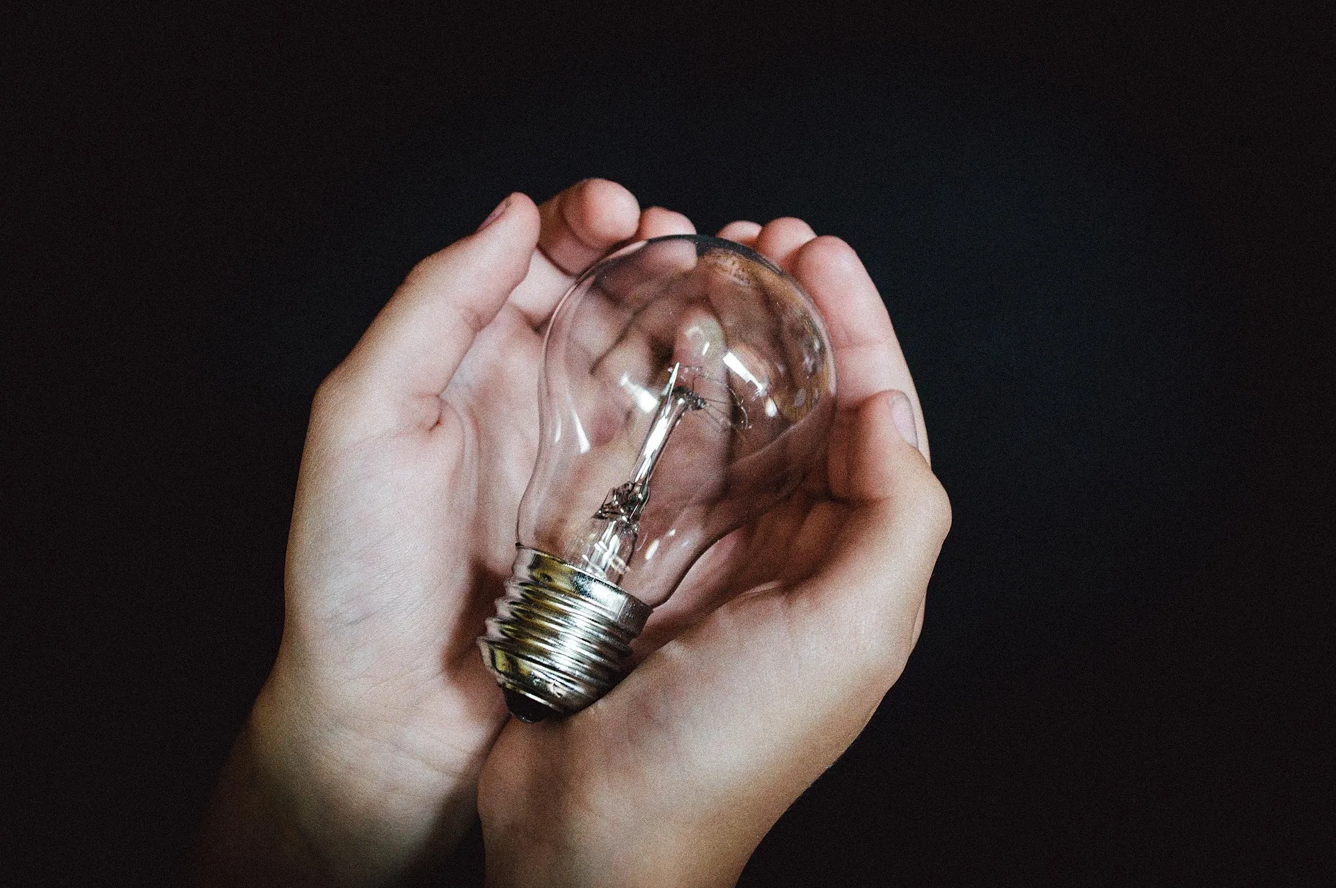 Le 5 scoperte tecnologiche che hanno cambiato il mondo: dalle invenzioni storiche alla rivoluzione della società moderna