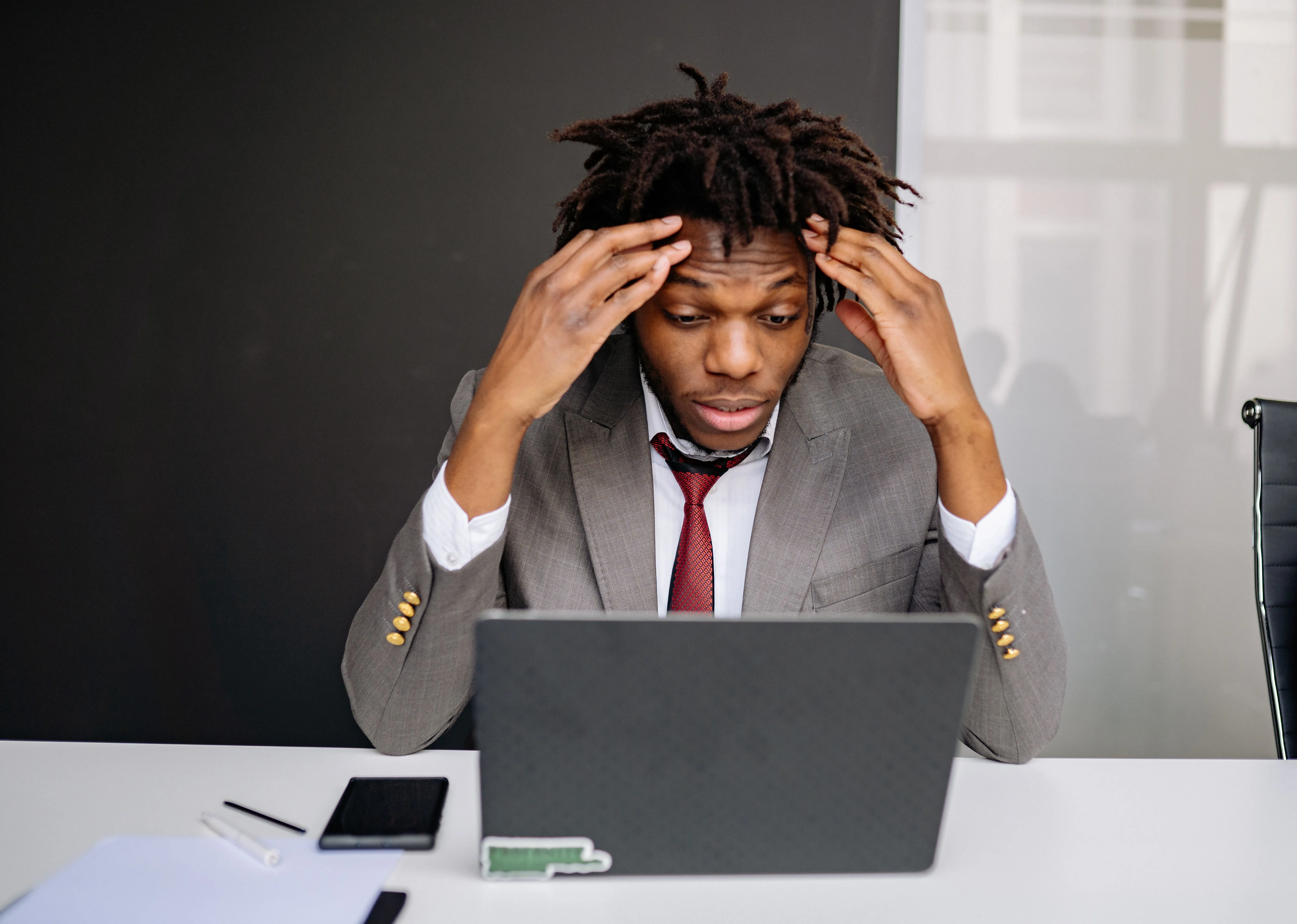 Le competenze umane si erodono con l'AI: cosa dicono i primi studi