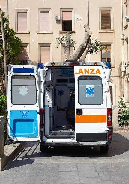 Lecce, tragedia a scuola: muore improvvisamente alunno di undici anni. La cronaca, i soccorsi e l’impatto sulla comunità educativa