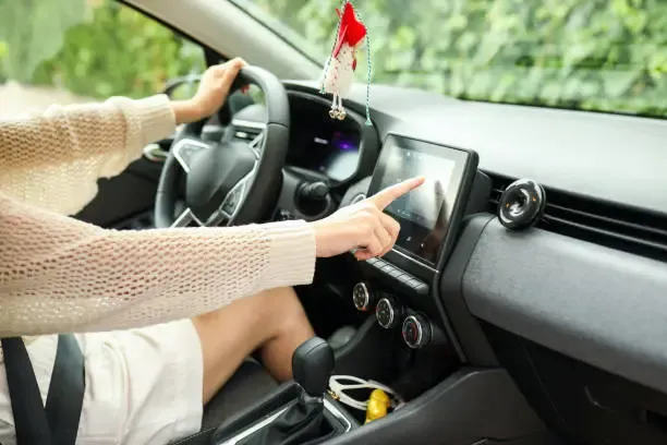 L’integrazione di ChatGPT e degli assistenti AI in CarPlay: opportunità e limiti con iOS 26.4