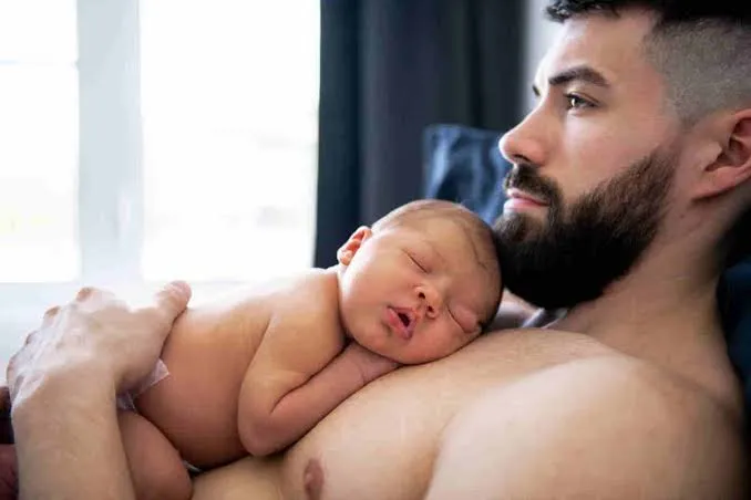 L'odore del padre attiva le onde alfa nel neonato, serve il tempo del papà