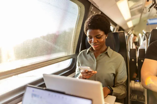 L'Unione Europea spinge per l'espansione del Roaming Like at Home ai Balcani occidentali: cosa cambia per i cittadini e le imprese