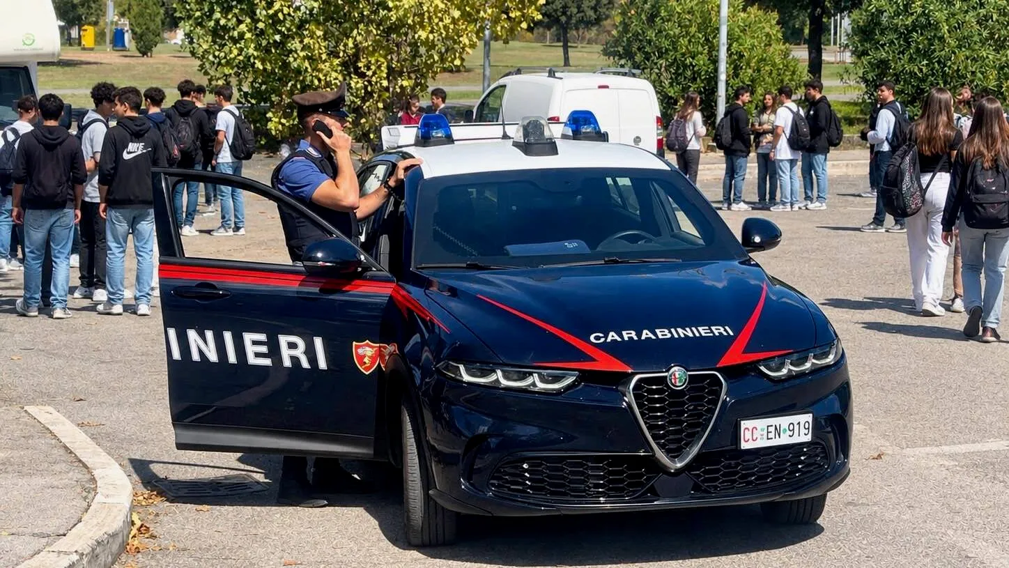 Mail a 50 scuole italiane con la minaccia di una bomba all'interno dell'edificio: controlli senza esito