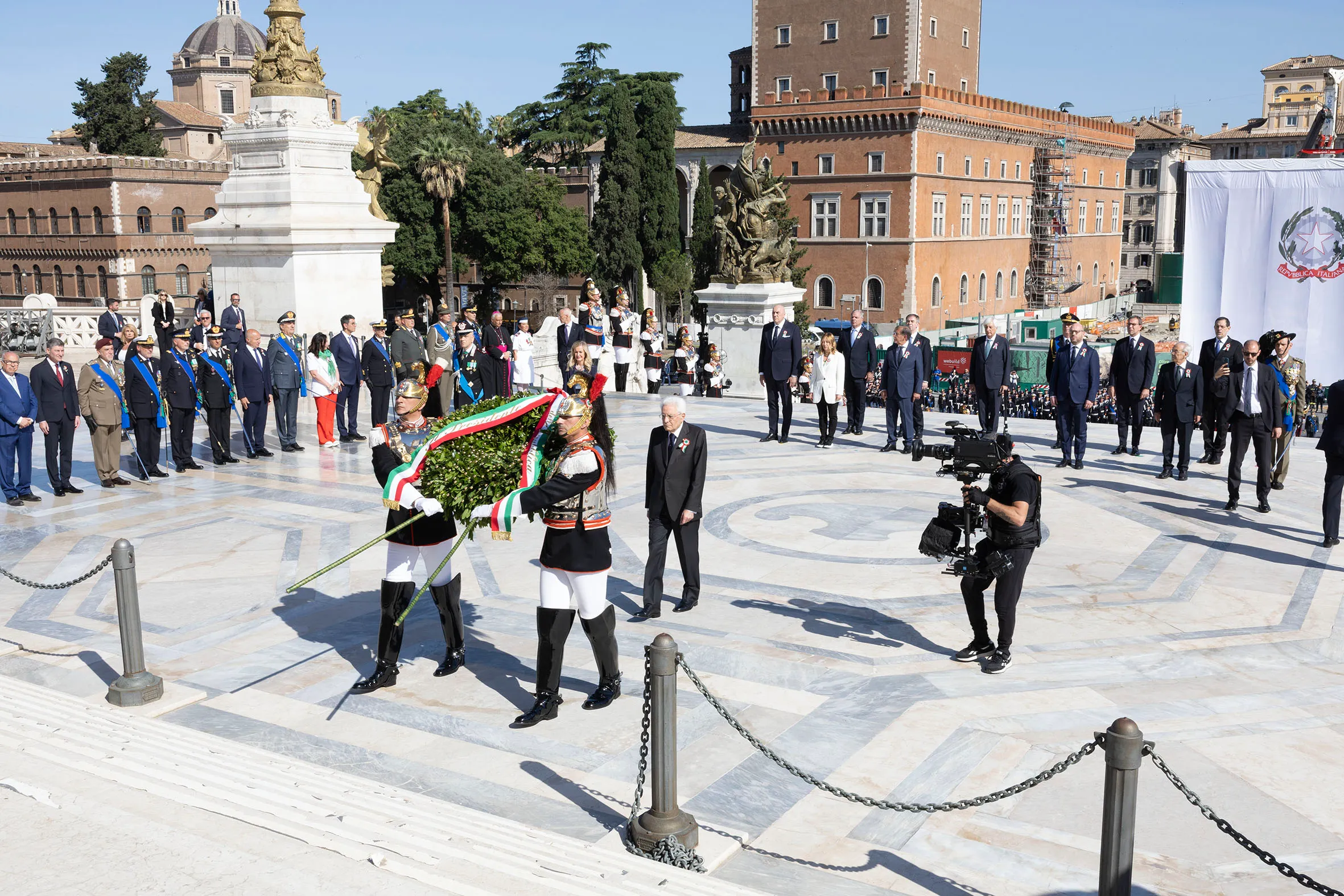 Mattarella ai prefetti: ascolto e dialogo per l'80° della Repubblica