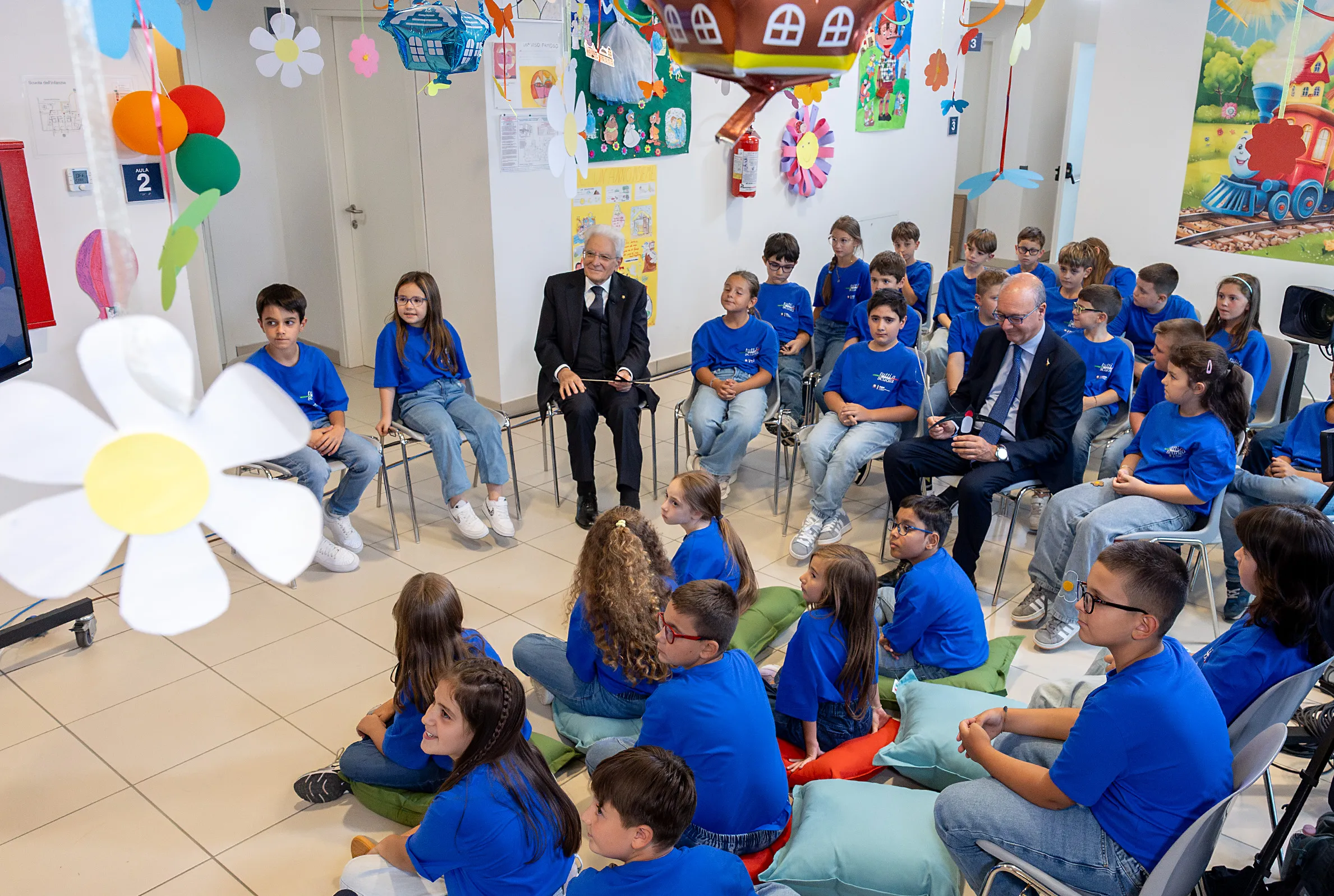 Mattarella inaugura l'anno scolastico ad Amatrice: "la scuola è aperta a tutti"