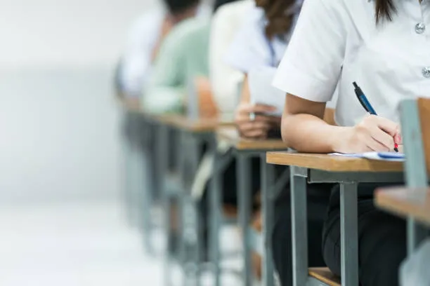 Maturità 2026 al via per 527mila studenti: il divario è regionale