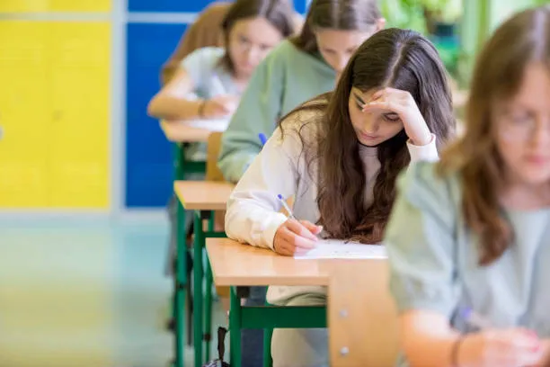 Maturità 2026, prima prova: IA al 37% supera gli 80 anni della Repubblica