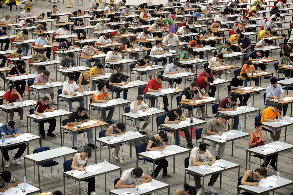 Medicina, iscrizioni al semestre aperto 2026/2027 fino al 3 agosto. Appelli d’esame fino a gennaio