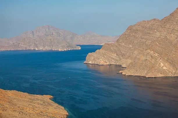 Meloni frena Trump sullo Stretto di Hormuz: "Sarebbe un passo verso la guerra"