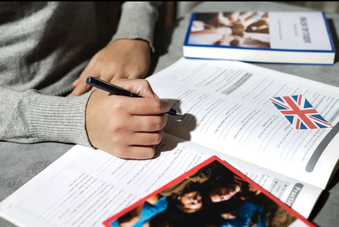 Metodologia CLIL: Cos'è e come trasforma  l'apprendimento delle lingue a scuola  