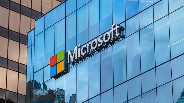 Microsoft affronta i problemi agli SSD dopo l'ultimo aggiornamento di Windows: indagini in corso sull’aggiornamento KB5063878