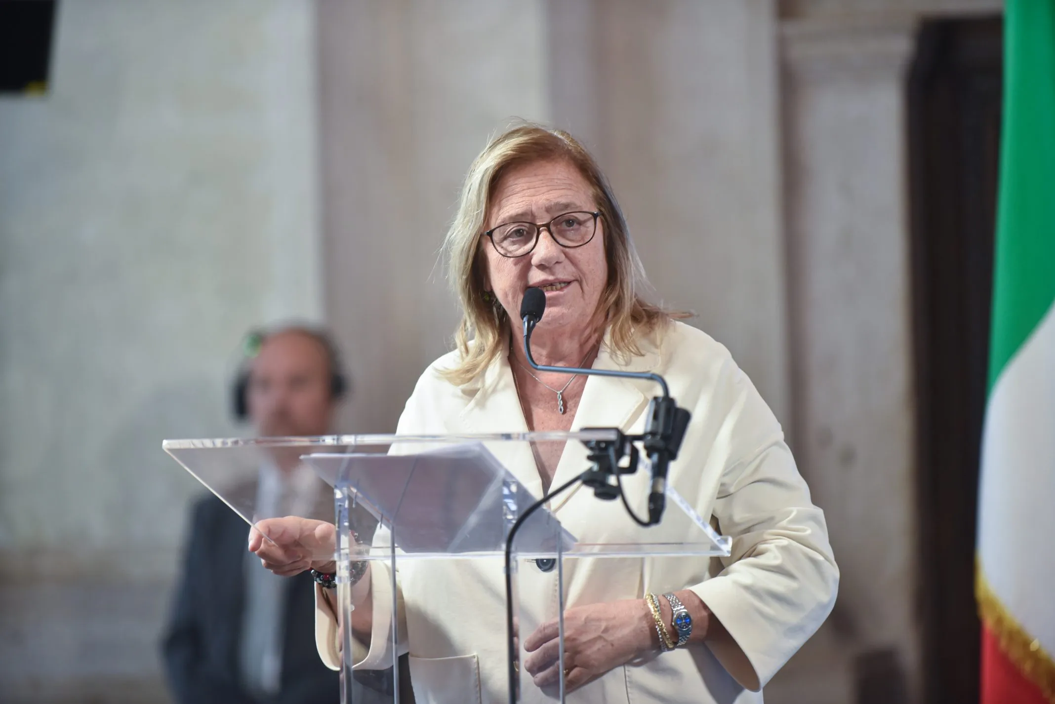 Minaccia di strage a scuola, Frassinetti lancia l'allarme: «Dai social alla violenza reale il passo è troppo breve»