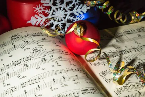 Le canzoni di Natale per bambini nella scuola dell’infanzia: tradizione, testi e attività educative