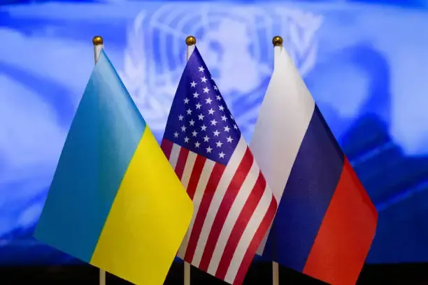 Negoziati Trilaterali ad Abu Dhabi: Ucraina, Russia e USA tra Condizioni, Ostacoli e Appello del Papa per la Pace