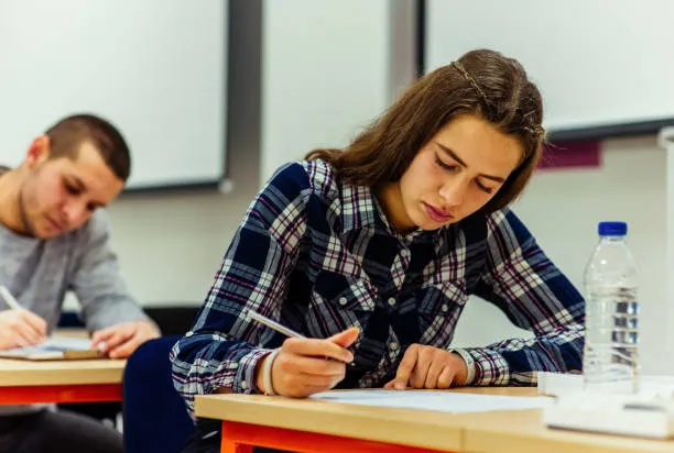 Nuova maturità 2026: il futuro dell’esame tra crescita personale e riorganizzazione. Il convegno di Fratelli d’Italia a Roma apre il dibattito