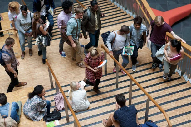 Nuove soglie BCA dal 1° giugno: metà degli atenei UK rischia il blocco CAS