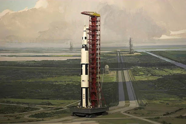 Nuovi ostacoli per la missione Artemis II: il razzo SLS torna in hangar, rinvio al 2026