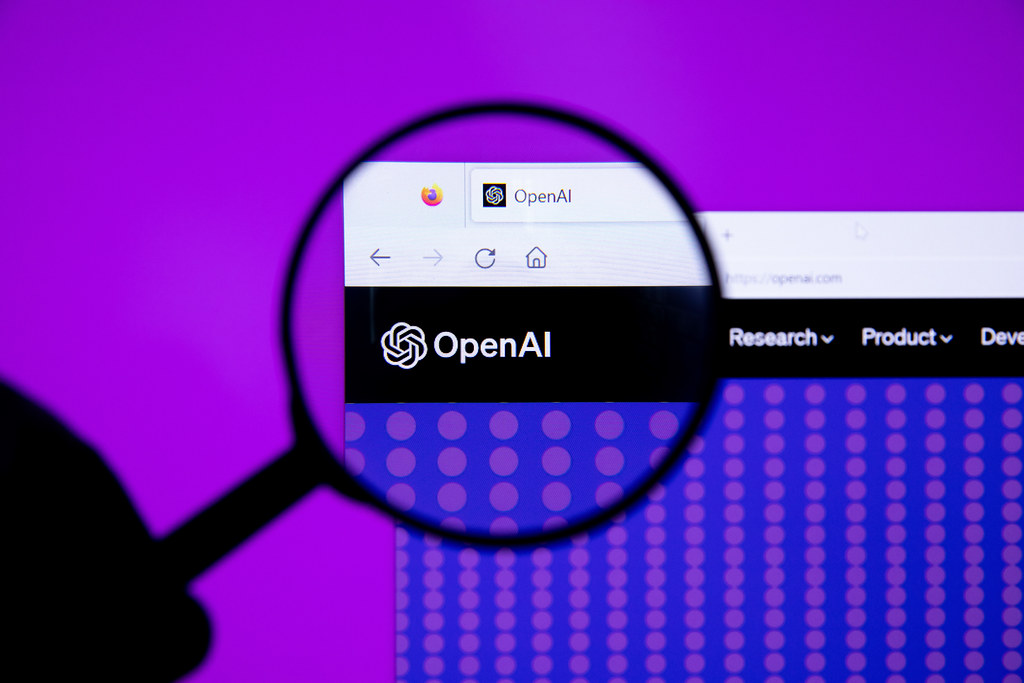 OpenAI Sceglie Google Cloud: ChatGPT Sbarca sui Server della Concorrenza e Sfida Microsoft