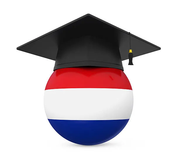 Paesi Bassi, terzo anno consecutivo di calo per le iscrizioni internazionali: università olandesi in cerca di una svolta