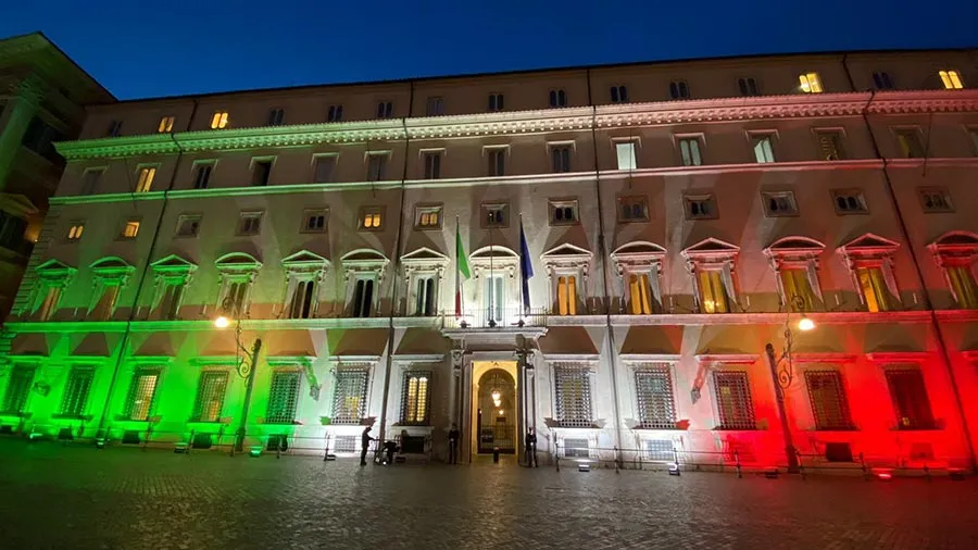 Manovra 2026: Età Pensionabile Sale a 67 Anni e 5 Mesi dal 2029, Maestre Infanzia Salve e Novità per Ape Social, Opzione Donna e Quota 103