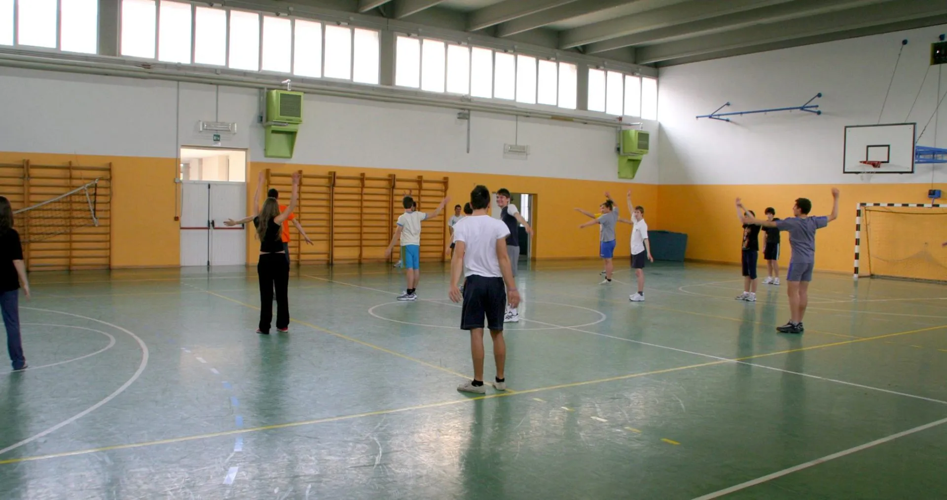 Scuole italiane e sport: 45 milioni per attrezzature nei Licei scientifici a indirizzo sportivo, domande entro il 10 ottobre 2025