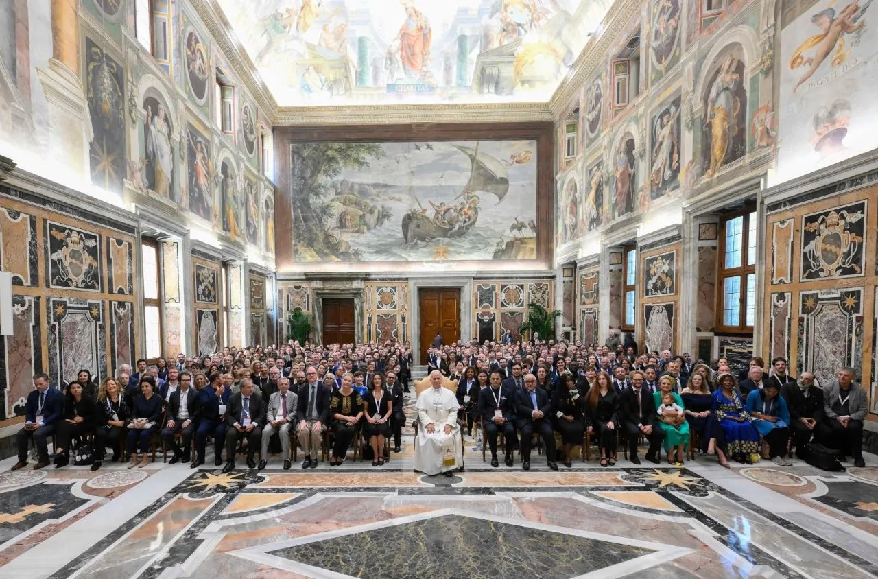 Papa Leone XIV al congresso dell'Istituto Internazionale di Scienze Amministrative: prudenza sull'IA e verifiche rigorose