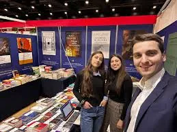 Patentino antifascista a Più libri più liberi: Meloni e Giuli contro l'Aie