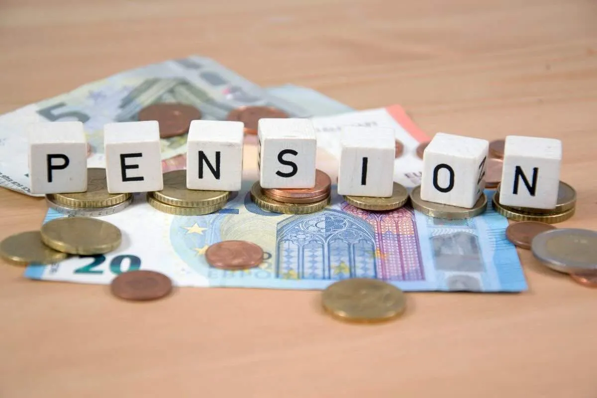 Pensione di vecchiaia: Realtà e prospettive sul sistema dei contributi in Italia
