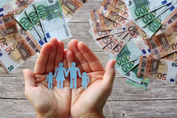 Perchè l'assegno unico non sposta la curva delle nascite italiane