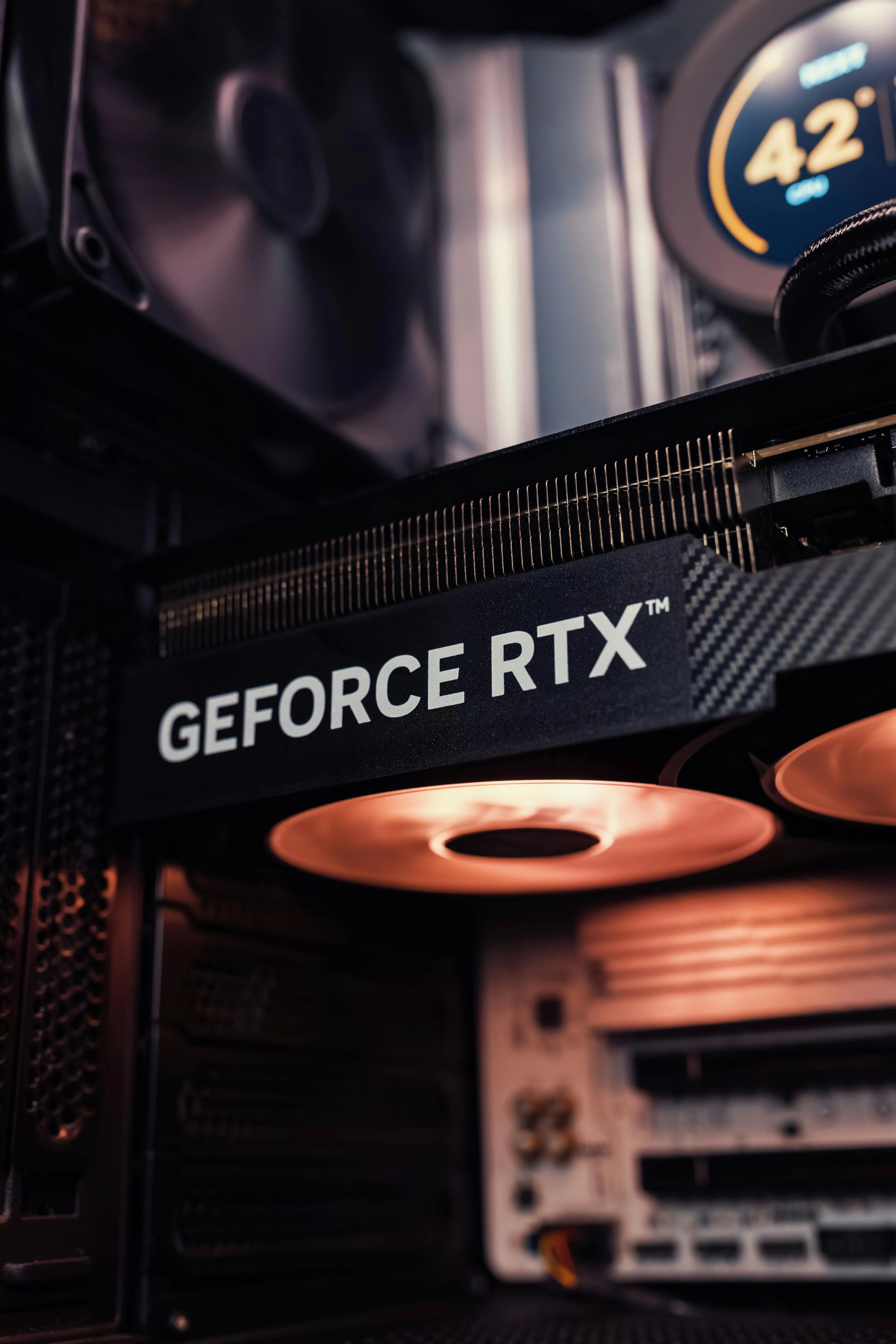 GeForce RTX 50 SUPER: tra ritardi e ipotesi di cancellazione, la crisi della memoria GDDR7 frena NVIDIA
