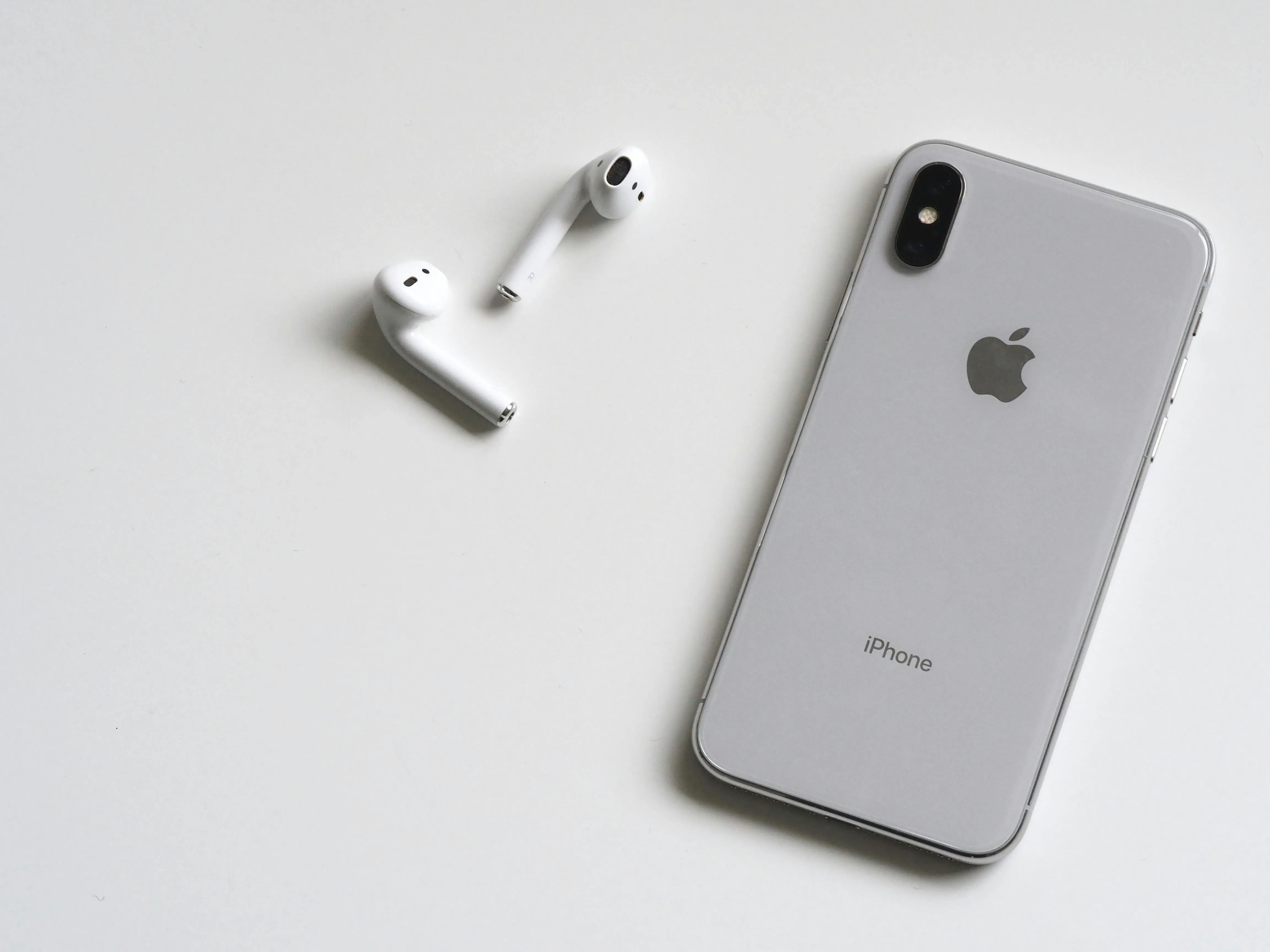 Apple protegge anche gli iPhone più vecchi: l'aggiornamento iOS 18.7.2 rafforza la sicurezza e dimostra un valore aggiunto per i dispositivi datati