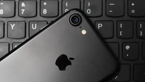 iPhone SE (2016) entra ufficialmente nella lista dei prodotti obsoleti Apple: addio all’assistenza per un’icona compatta