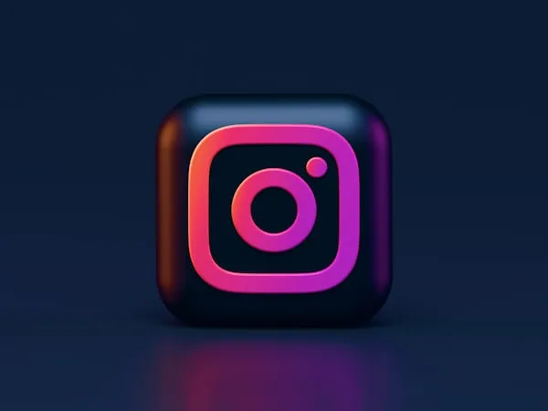 Instagram Ripristina le Storie in Evidenza Circolari: Tutte le Novità sull'Aggiornamento di Meta