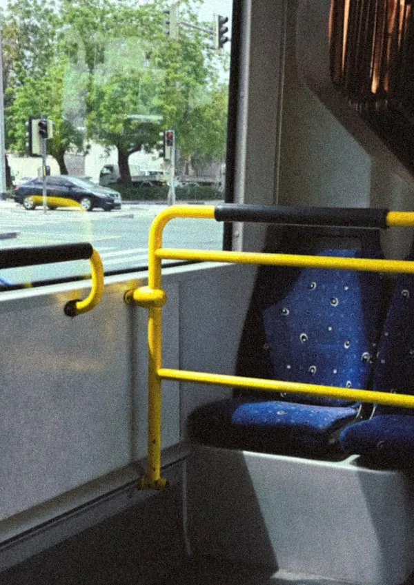 Crisi Trasporti Pubblici a Vicenza: Scuole e Famiglie contro la Settimana Corta Imposta da SVT