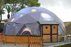 Gite Scolastiche in Sicilia: Alla Scoperta del Planetario di Zafferana Etnea, il Più Grande dell’Isola
