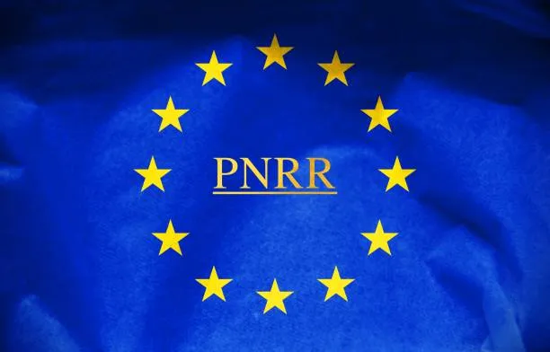 PNRR: Avviso per la Selezione delle Scuole Polo Nazionali su Orientamento e Formazione Scuola-Lavoro. Focus su STEM, Multilinguismo e Mobilità. Candidature entro il 12 marzo 2026