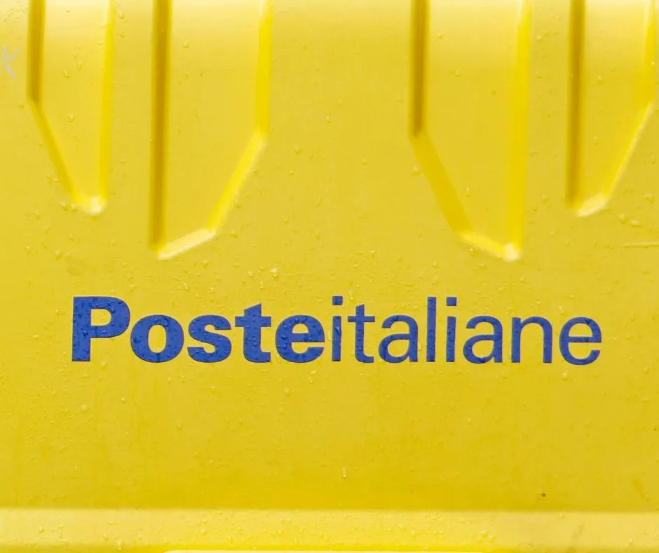 Poste Italiane e Postepay multate per 12,5 milioni di euro: le app spiavano i dati degli utenti