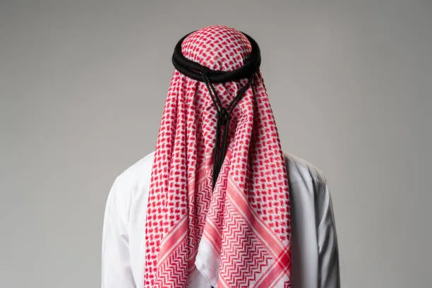 Potenza, tensioni alla Giornata della Memoria: studente con kefiah allontanato dal teatro Stabile