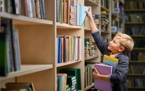 Promozione della lettura a scuola, il nodo vero è territoriale e sociale
