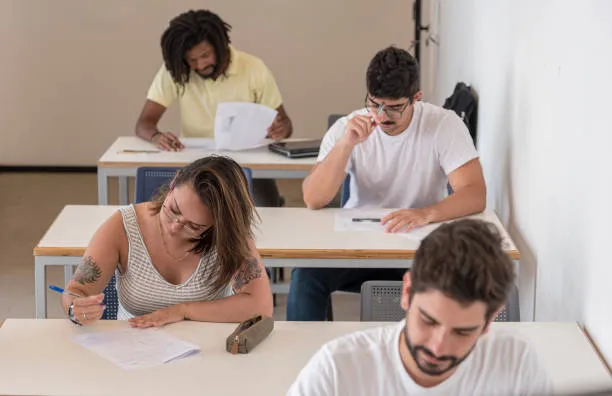 Prove INVALSI nei percorsi IeFP: dal 2025/2026 scatta la valutazione obbligatoria al secondo e quarto anno