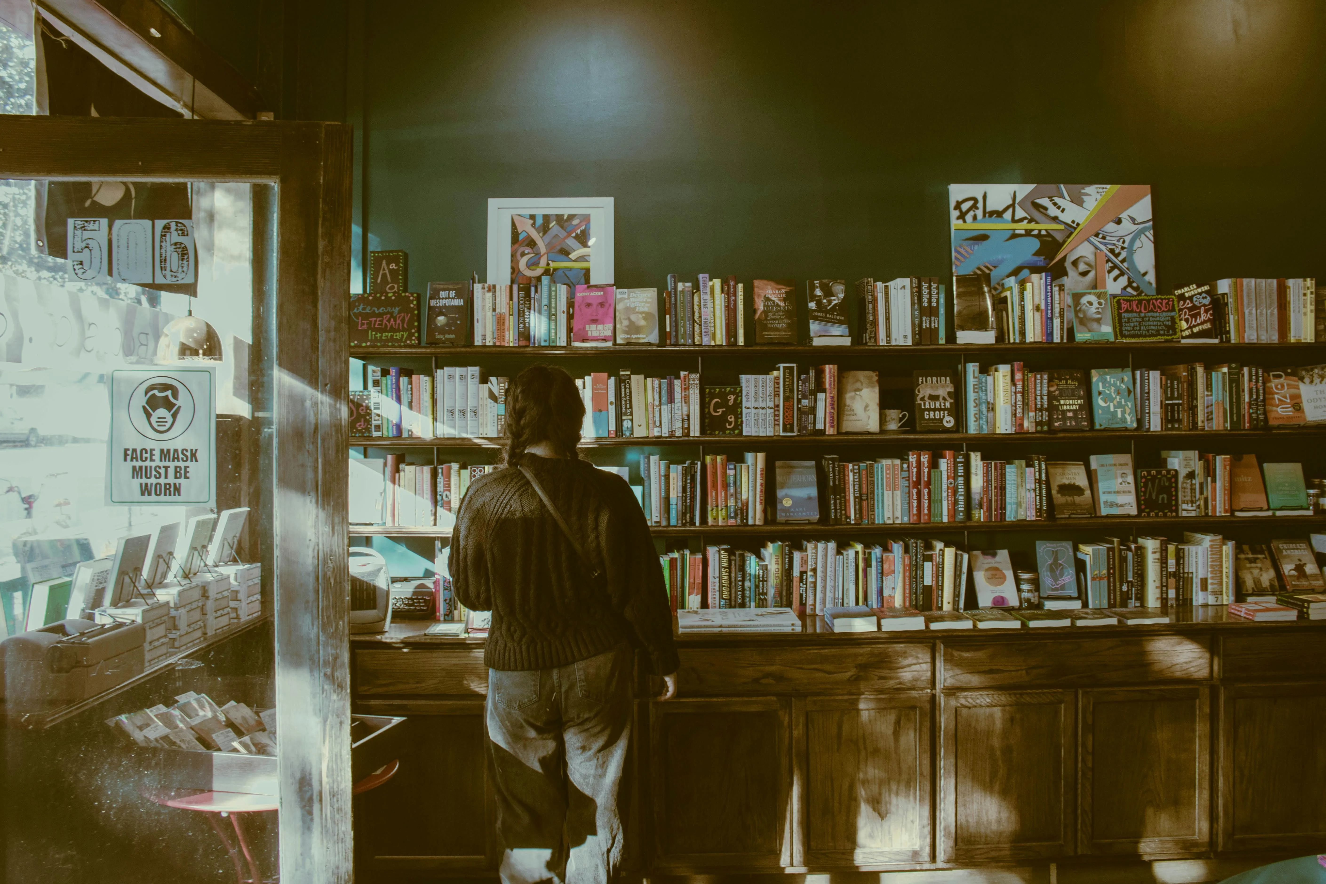 Qual è il bonus cultura per i nati nel 2006? Come funziona la nuova Carta della Cultura Giovani e Carta del Merito