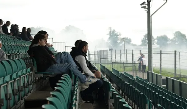 Quando il Fair Play Diventa un Miraggio: Il Paradosso della Violenza dei Genitori sugli Spalti del Calcio Giovanile a Firenze