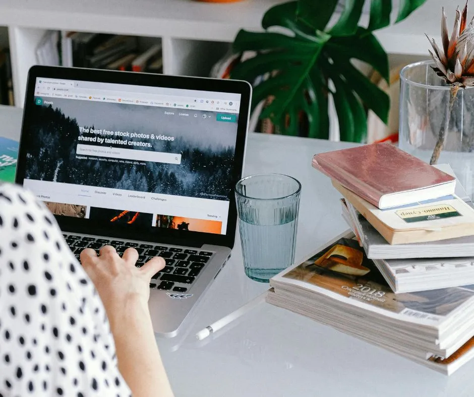 Quando l'intelligenza artificiale appiattisce la cultura: il rischio concreto di una stagnazione creativa