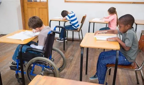 Quasi mezzo secolo di 517: 377mila alunni disabili e 22% posti vuoti